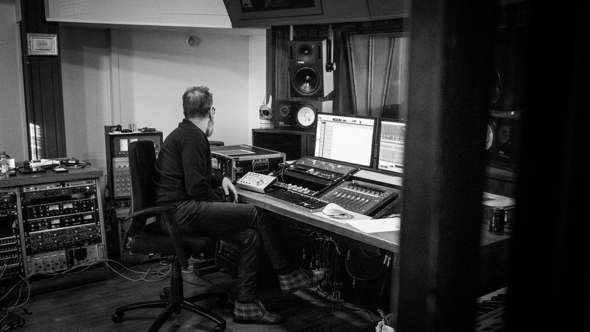 Sample World: Premium Sample Packs, Video Courses, Mix & Mastering!